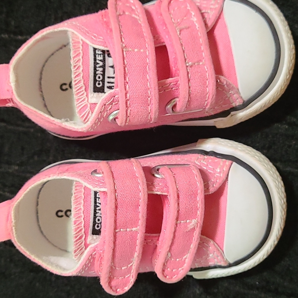 Pink Converse All-stars size 2